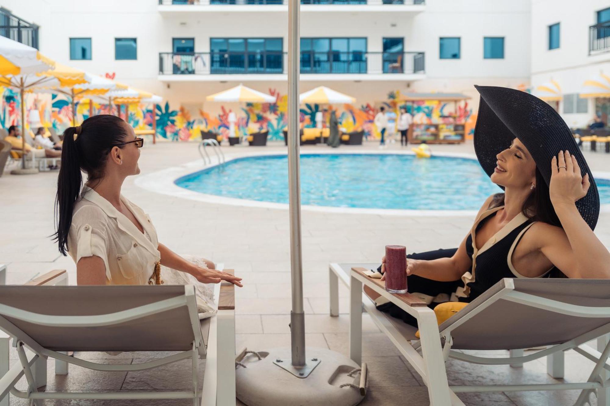Golden Sands Suites Dubai Ngoại thất bức ảnh